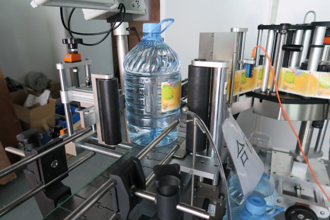 Этикетировочная машина стикера бутылки круглой бутылки питьевой воды 5Л, машинное оборудование слипчивого ярлыка собственной личности приклеивая