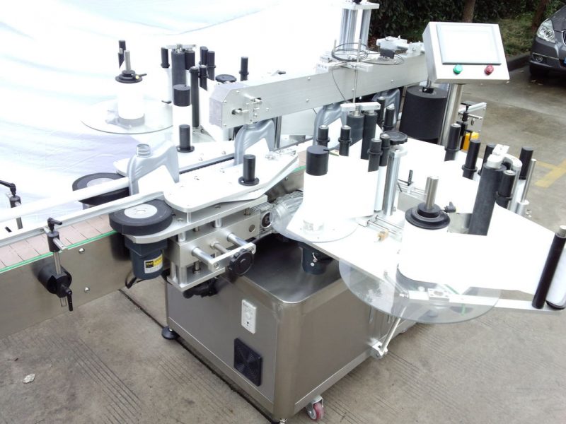 Китай Сертификат CE Автоматическое этикетировочное оборудование для бутылок Двусторонняя наклейка для стеклянных бутылок поставщик