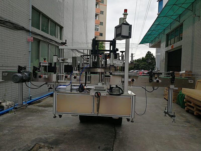Китай Автоматическая двухсторонняя этикетировочная машина для этикеток с поставщиком этикеток для пластиковых банок